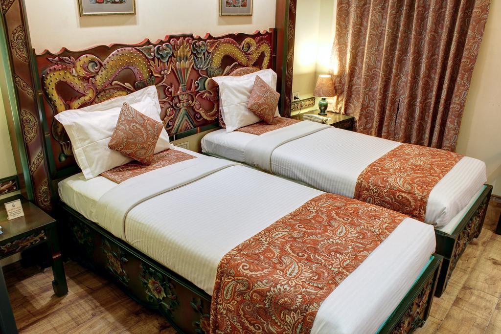 Palace On Ganges - Heritage Hotel Varanasi Exterior foto