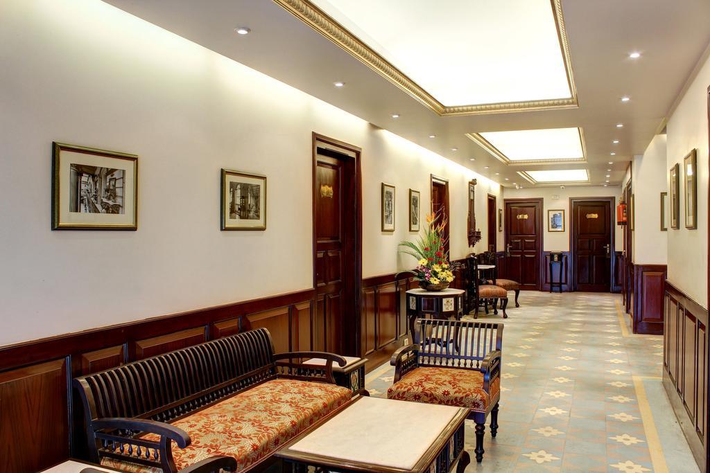 Palace On Ganges - Heritage Hotel Varanasi Exterior foto