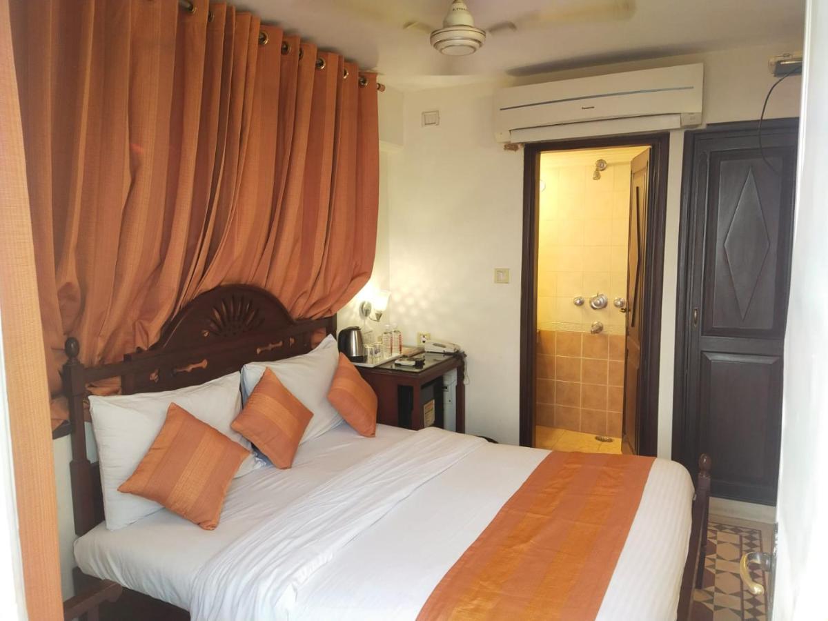 Palace On Ganges - Heritage Hotel Varanasi Exterior foto
