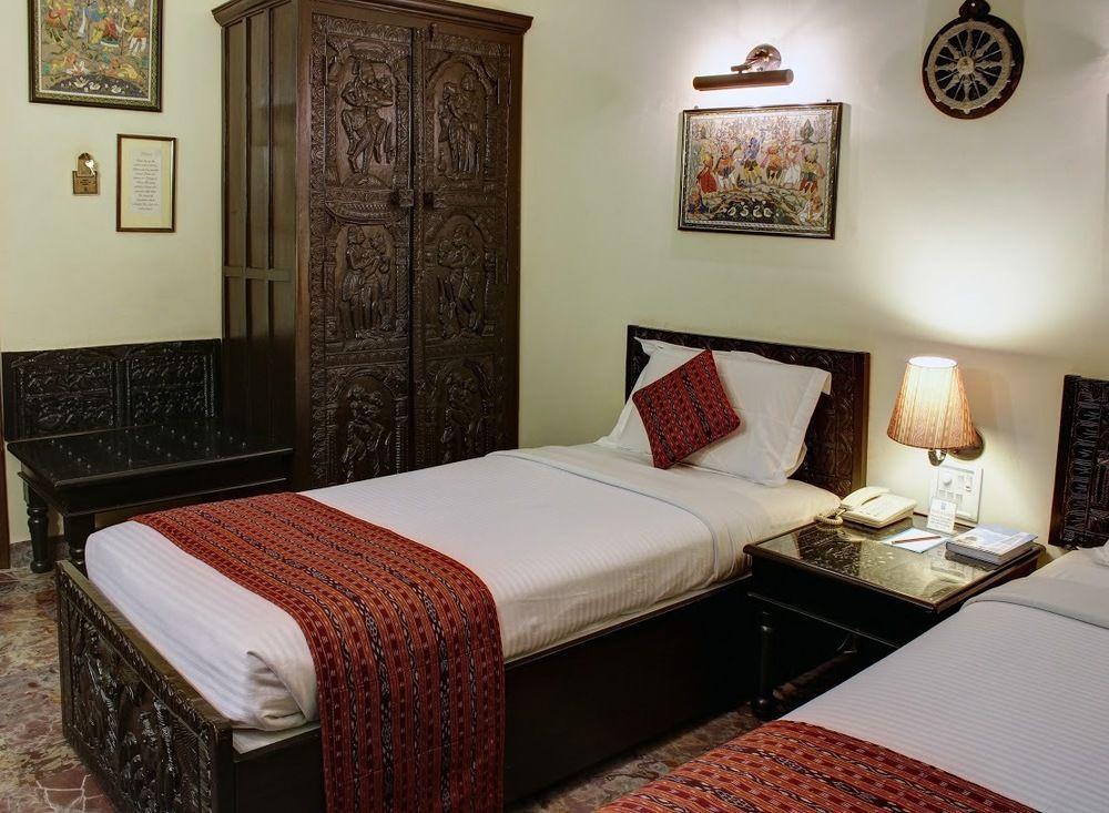 Palace On Ganges - Heritage Hotel Varanasi Exterior foto